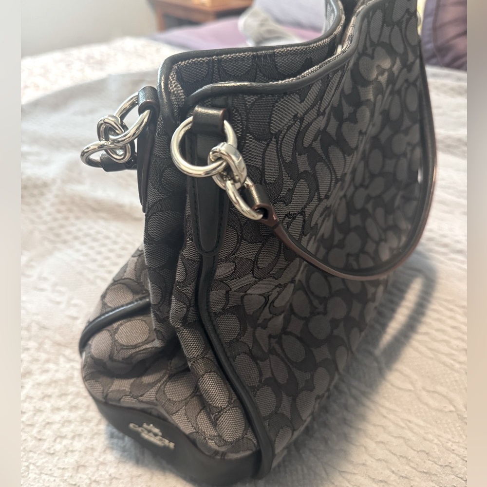 COACH Black & Gray Signature C Shoulder Bag With 3 Large Pockets